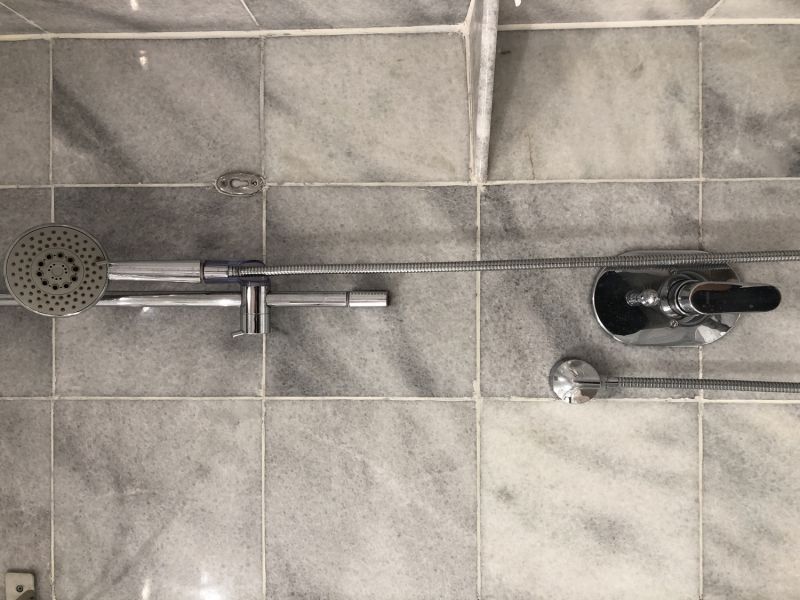 Sleek Shower Fixtures